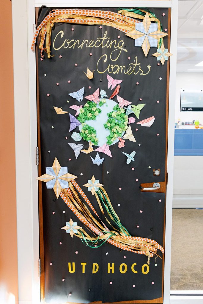 Homecoming Door Decoration: Streaking Comets in outer space 'Connecting Comets' - SSB 3.600